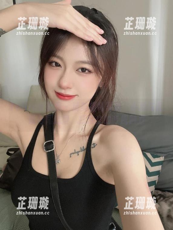 Feilin嗲囡囡 - 精美福利写真：小果冻儿双马尾造型，打造你的专属魅力
