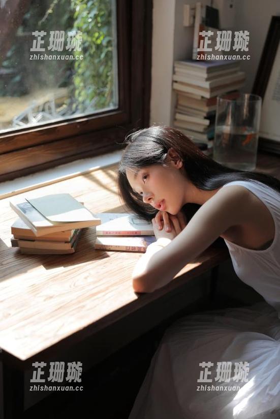 IMiss爱蜜社 - Winki丝姬天台写真作品赏析，精致图片及丰富资源绝对让你惊艳