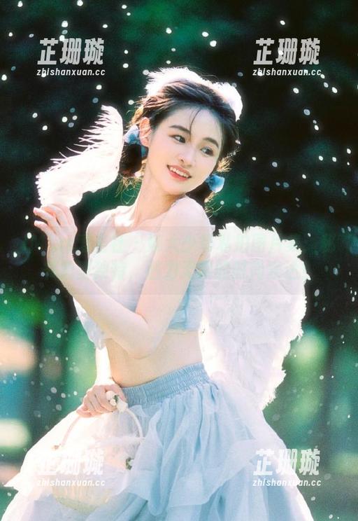 IMiss爱蜜社 - 娜大少爷私拍图片集：秘书造型独特，魅力无限的时尚表达！