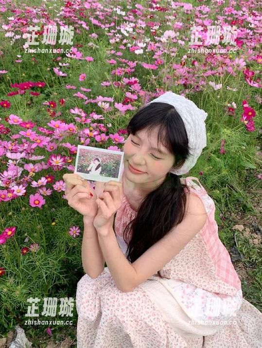 IMiss爱蜜社 - 探索黄歆苑的清纯与自然，她的美图作品让人心灵感动