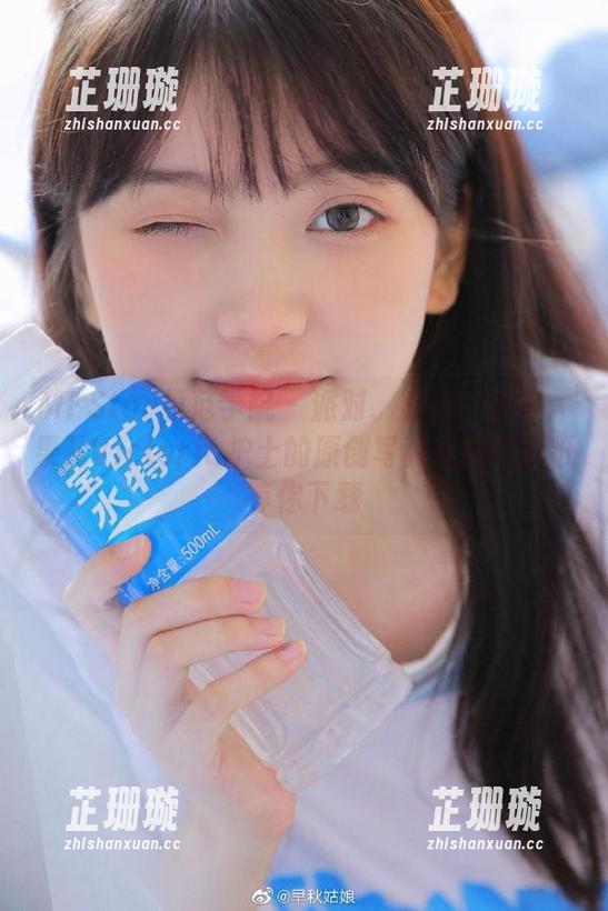 MFStar模范学院 - 派对、旅行、日常：果儿Victoria护士的原创写真原图与壁纸等你下载