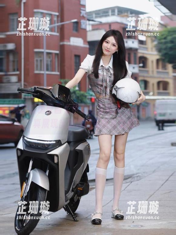 窥探喵糖映画《伊莉娅》全集，全新的写真展现出别样的美丽与情感！