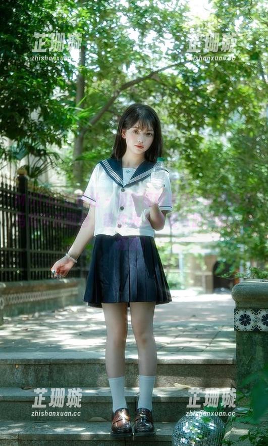 MiiTao蜜桃社 - 极致福利享受：李颖诗双马尾写真图包，带你进入可爱与时尚的完美结合！