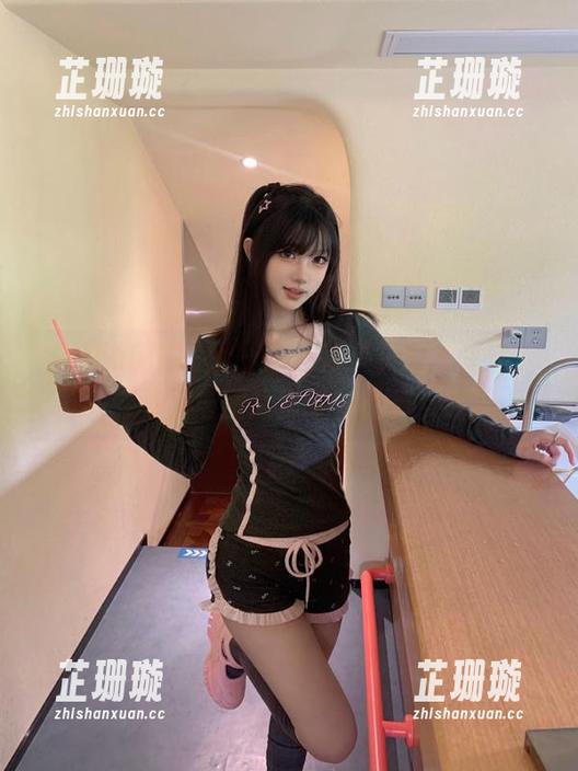 MiiTao蜜桃社 - 漫游韩贝贝日常生活，高清写真与图片呈现她的真实瞬间