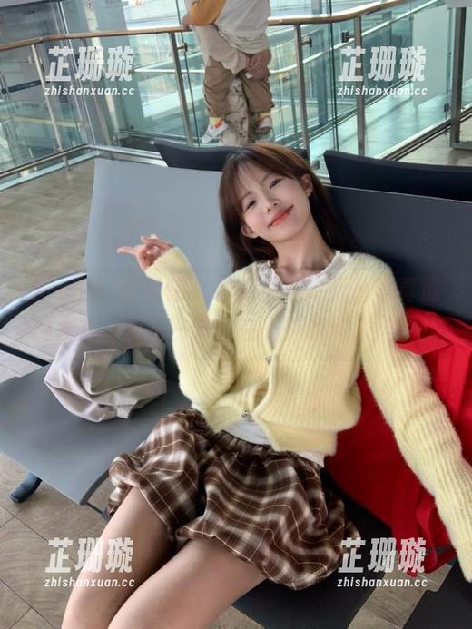 MyGirl美媛馆 - 最新小尤奈天台写真资源发布，快来一睹她在高处的迷人风姿！