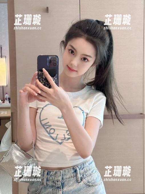 MyGirl美媛馆 - 王馨瑶yanni夏日无圣光写真合集，展现她独特的夏日风情