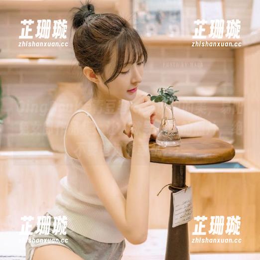 QingDouKe青豆客 - 争议中的美，易阳兔女郎作品集：让人欲罢不能的照片，绝不要错过下载机会！