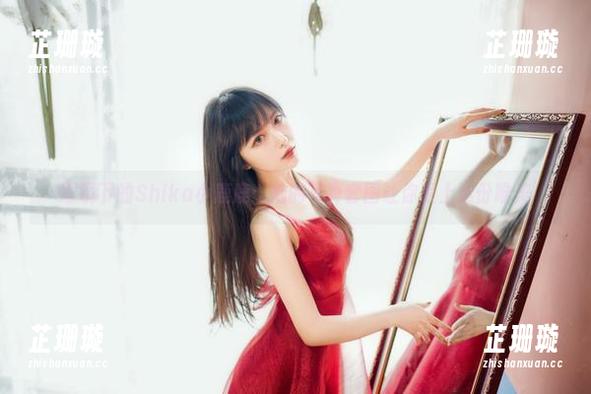 眼镜下的Shika小鹿鹿：她的写真套图让你爱上这份唯美