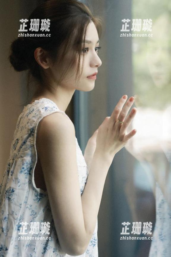 如果黑色有灵魂，那就是Sira(시라)的美图作品！来看看她的黑色世界吧！