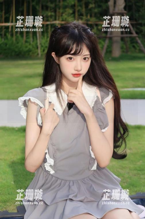 TGOD推女神 - 白衬衫的灵动魅力：罗婉莹全新图包资源来袭