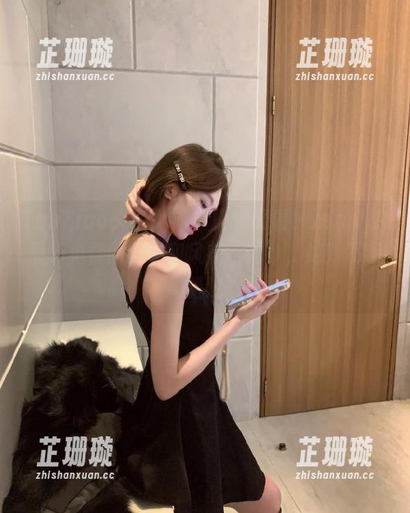 TouTiao头条女神 - 快来看看！JennyR最新免费图集《和风花与蛇》，绝对不容错过