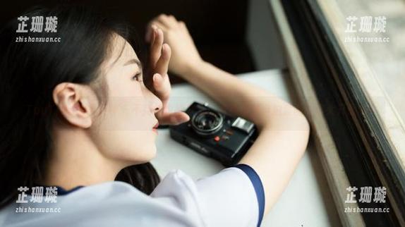 TouTiao头条女神-张梓柔 TouTiao头条女神 - 不花钱也能欣赏!张梓柔的自拍套图让你大开眼界!