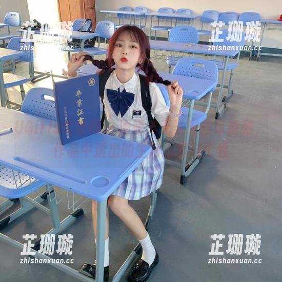 UGirls尤果网 - 周妍希无圣光居家系列，作品中透出的生活态度与个性