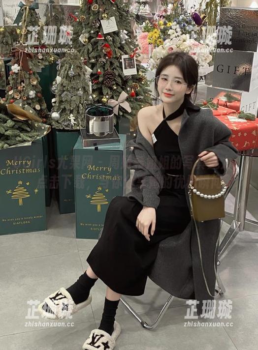 UGirls尤果网 - 周妍希姐姐的写真魅力：点击下载，与你分享她的优雅瞬间