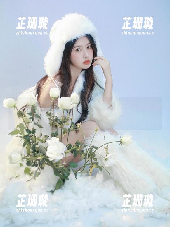 UGirls尤果网 - 让我们一起欣赏李思宁的皮衣私拍原图，感受她的自由灵魂