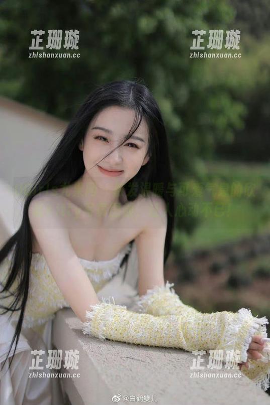 UGirls尤果网-欣杨Kitty UGirls尤果网 - 散发温暖与可爱气息的欣杨Kitty写真图册,让人心动不已!