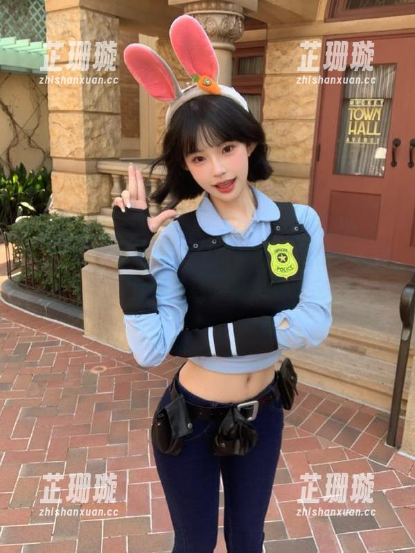 UGirls尤果网 - 发现诗朵雅的风格，礼服套图全网免费下载，为你量身定制！