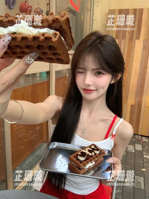 UGirls尤果网 - 释放自我，金子熙的礼服写真带来的灵感资源