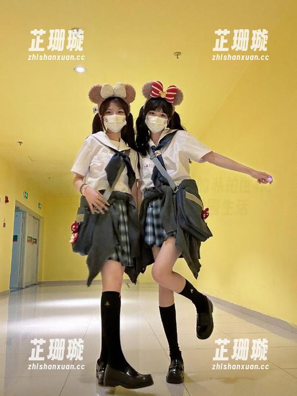 UGirls尤果网 - 探索韩乐优的私拍世界：奶牛主题图片带你走进田园生活