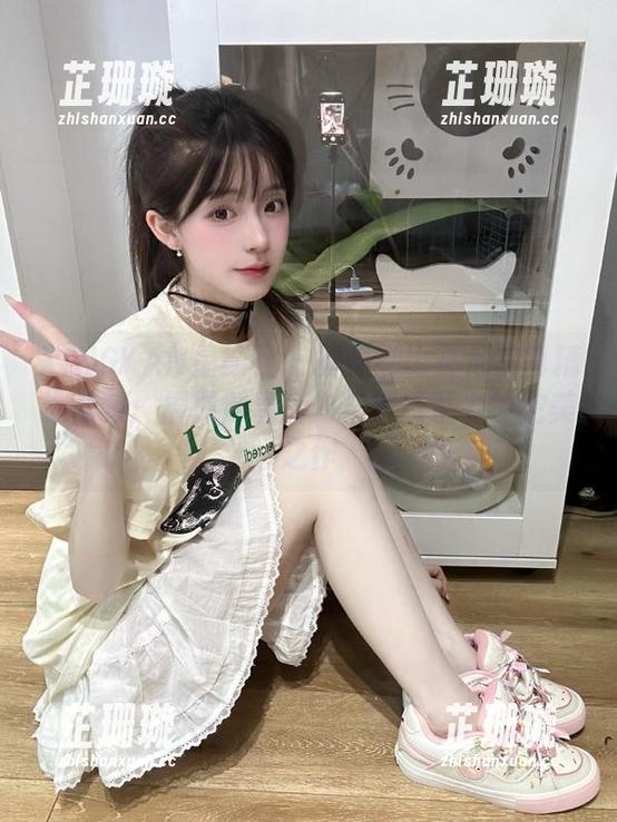 XINGYAN星颜社 - 黄寒娜比基尼写真精选合集：展现青春活力与性感魅力的完美之作