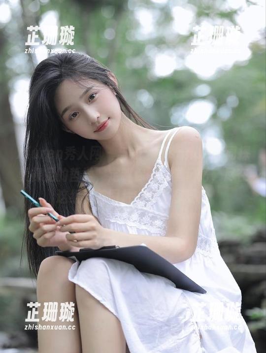 Xiuren秀人网-周于希sandy Xiuren秀人网 - 与周于希sandy一同探索裸足的哲学,定制你的视觉记忆,尽在这组精美图片中尽情享受!
