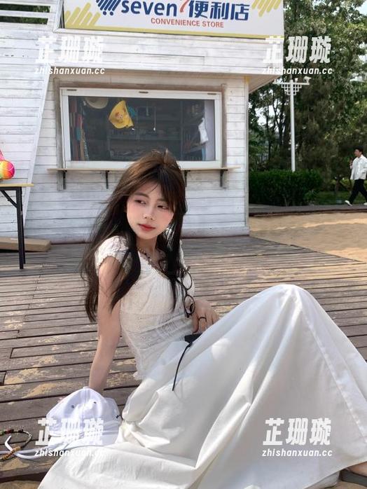 Xiuren秀人网-唐翩翩 Xiuren秀人网 - 迷人的全套唐翩翩JK写真作品,让你感受青春的气息