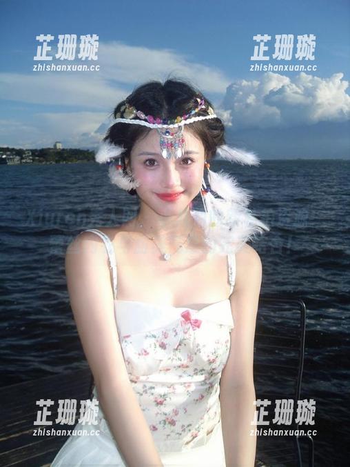 Xiuren秀人网 - 小九月的新私拍资源：蕾丝内衣与甜美气息的完美结合！