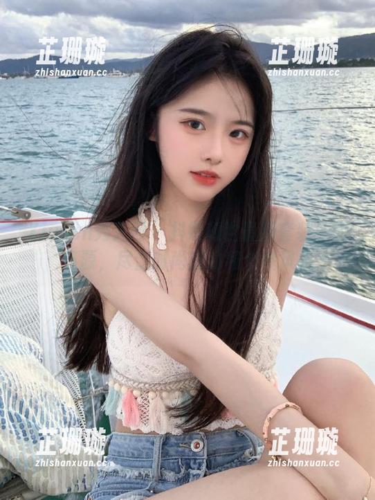Xiuren秀人网 - 抖娘利世最新套装原图资源，尽显时尚魅力和个性风格