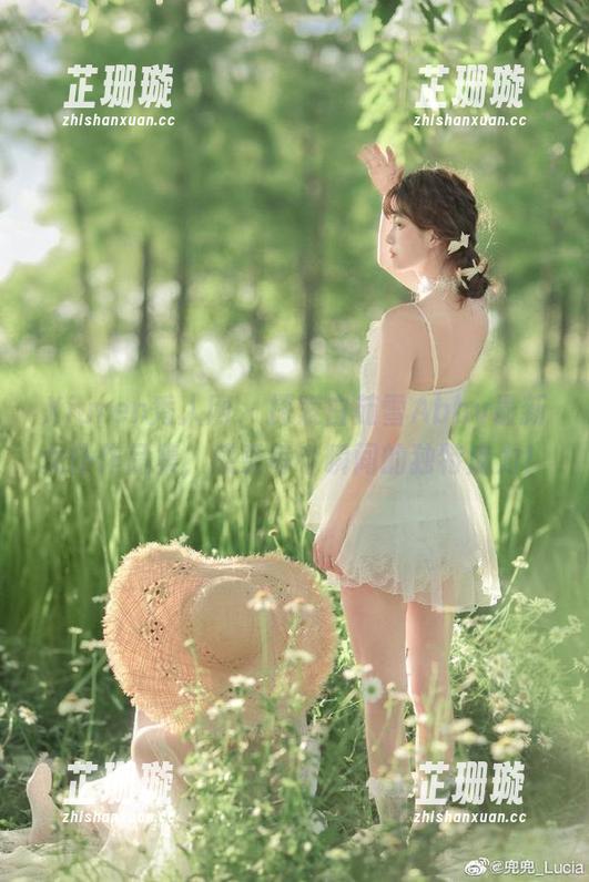 Xiuren秀人网 - 探索白茹雪Abby最新女仆作品集，感受每个瞬间的独特魔力！