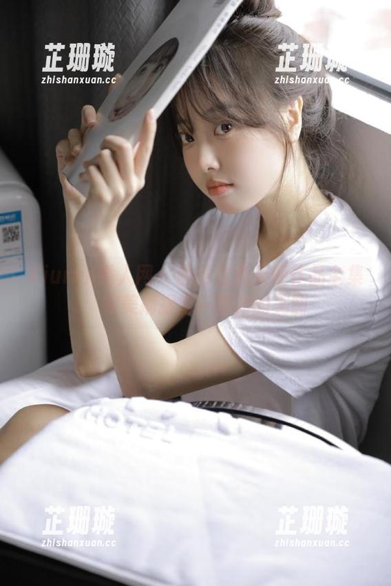 Xiuren秀人网 - 西希白兔天使作品全集：完美捕捉每一瞬间的美丽