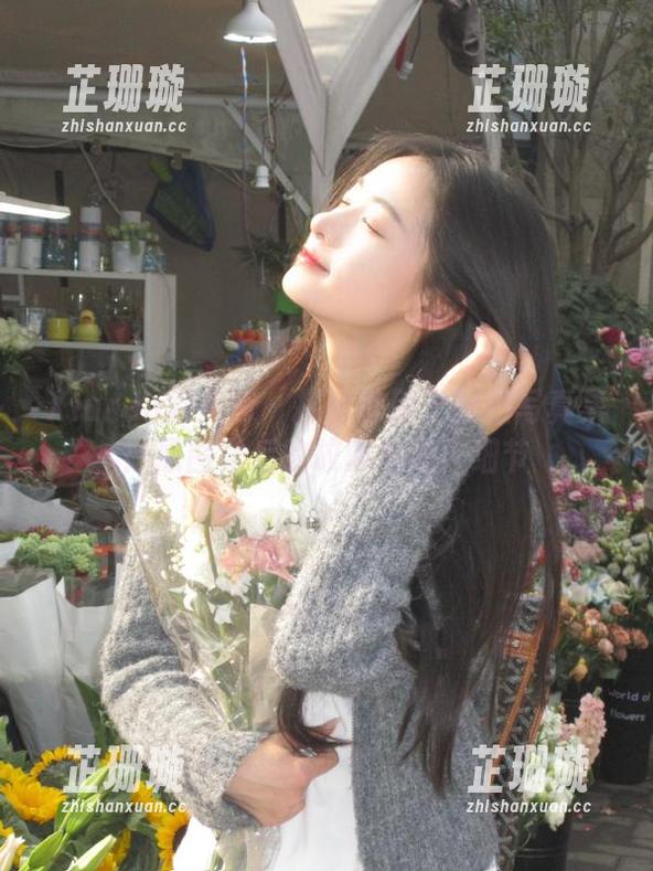 Xiuren秀人网 - 探秘静颜宁制服写真集：原图背后的故事与迷人细节