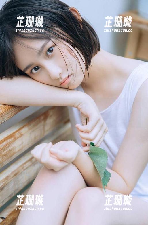 YouMi尤蜜荟-周于希sandy YouMi尤蜜荟 - 银白色光影下的诱惑,周于希sandy秘书OL魅惑黑丝写真更新!