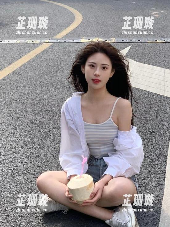 YouMi尤蜜荟 - 是小逗逗的教室：探讨原图与写真艺术，重塑你的视界与情感