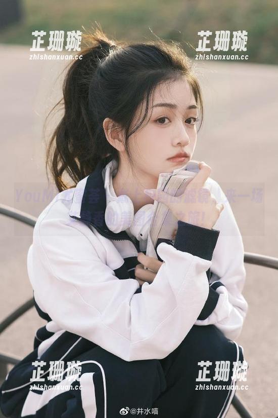 YouMi尤蜜荟 - 戴上校园的滤镜，来一场艾静香的美图合集之旅！
