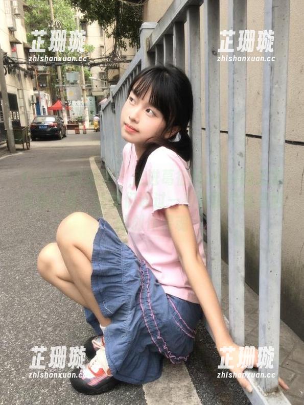 YouMi尤蜜荟 - 走进葛征Model的无圣光办公室：让我们通过一系列图片感受她的创作灵魂