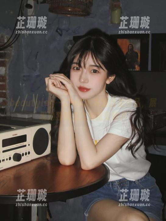 beautyleg-ChiChi beautyleg - ChiChi高清自拍作品,展现她独特魅力的精致照片