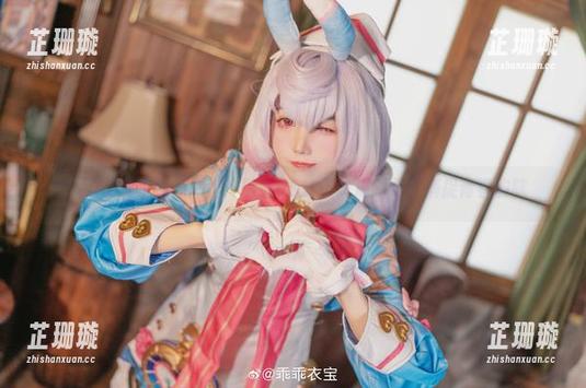coser衣衣倾心之作：精选95式玉玲珑图集，捕捉青春韵味