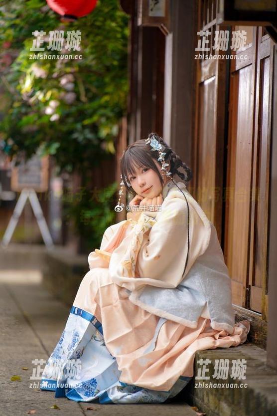 nyako喵子大魔王柯杨斯卡娅的写真合集：每一幅都是心灵的独白