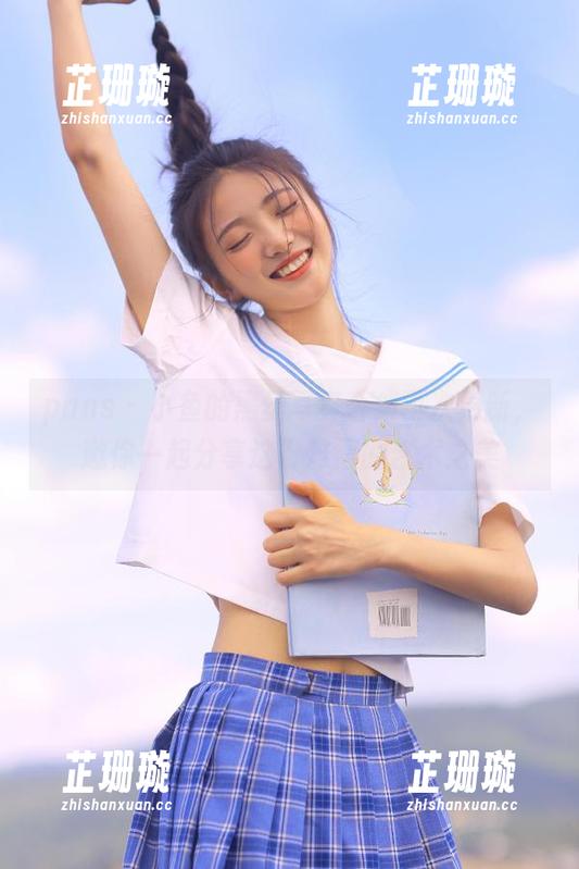 pans-小鱼 pans - 小鱼的黑丝写真合集再次更新,邀你一起分享这份难得的艺术之美