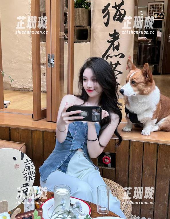 pans - 狐狸私房厨娘的魅力之旅：原图中揭示的生活方式与美食情怀