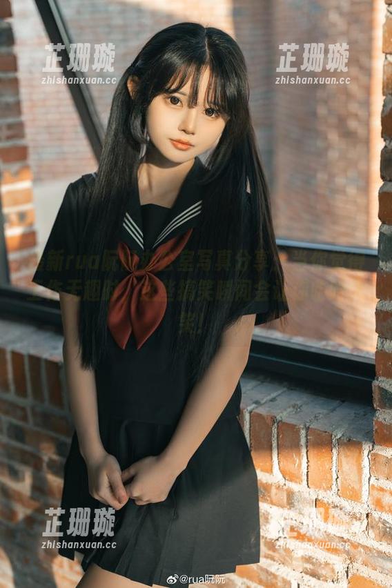 最新rua阮阮办公室写真分享：当你觉得工作无趣时，这些搞笑瞬间会让你哈哈大笑！