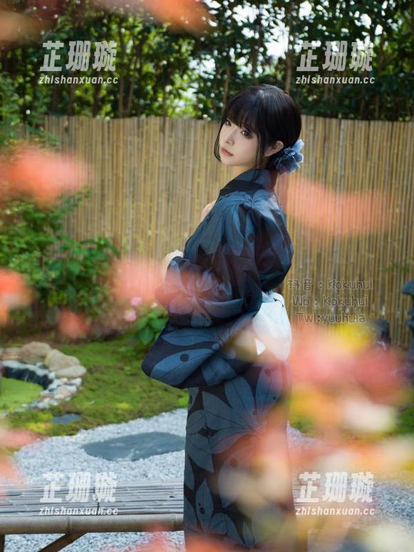最新的yuuhui玉汇学妹写真图片更新，谁说美丽不能搞笑？来看看吧！