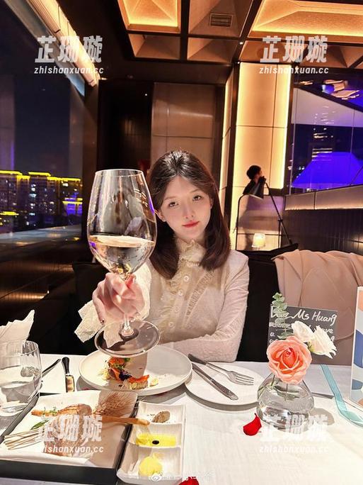 从心出发：一小央泽私拍‘觅心审判官’带你看不一样的图片