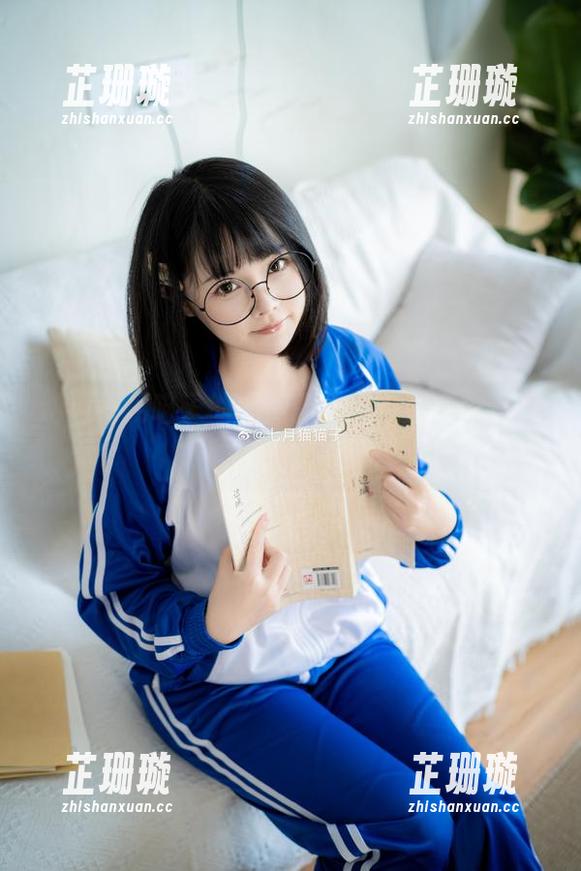 邂逅七月喵子的私房图包，感受少女心事的甜美与温柔