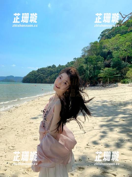 丽柜 - 白色的梦幻：xilly为大家分享她的写真作品之美