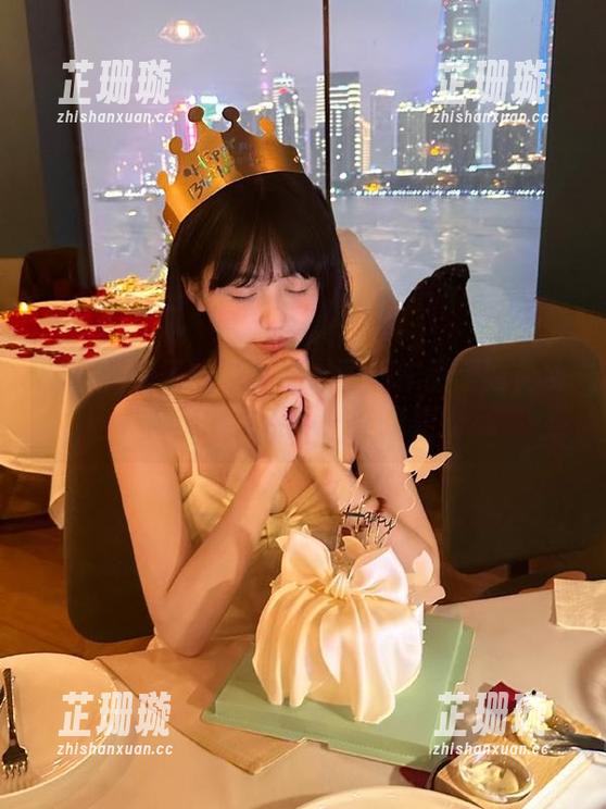 丽柜 - 兔子的双生花之丽莲作品限时免费，快来体验不一样的美！