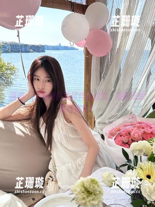 丽柜 - 小爽纯白写真作品欣赏，福利无限等你来拿！