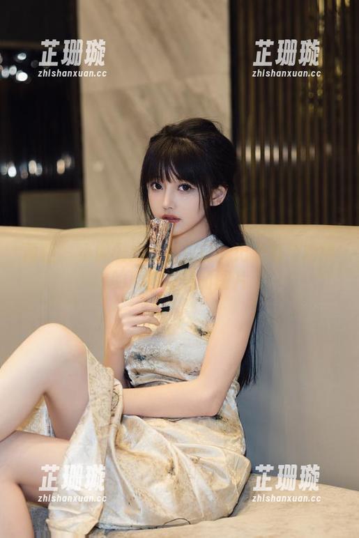 丽柜 - 小璐璐的旅拍日记：记录每个瞬间的原图与美丽图片
