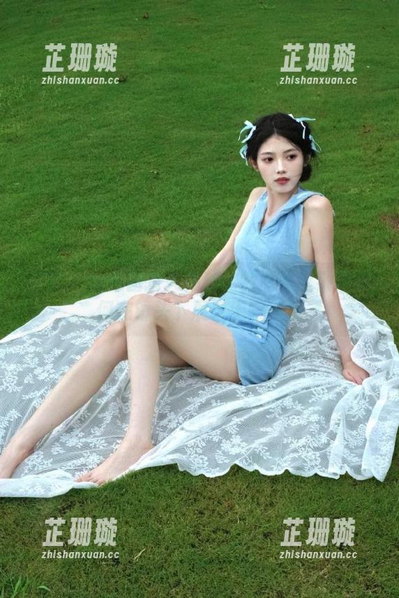 丽柜-然然 丽柜 - 私拍图片大揭秘:然然黑丝系列如何在镜头下展现无限美感