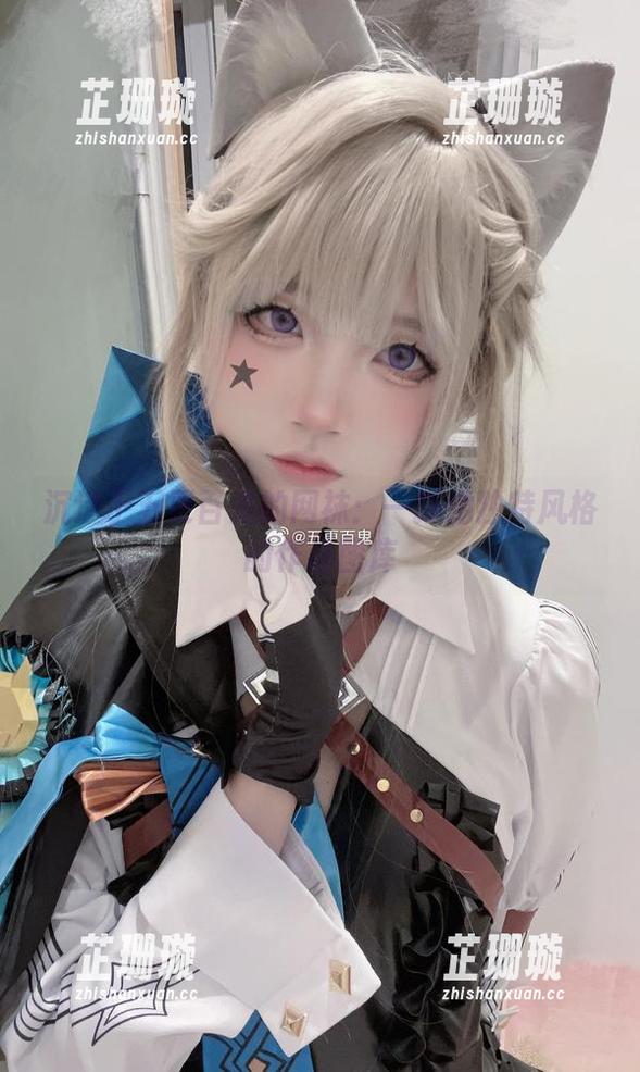 沉迷于五更百鬼的网袜：一探她独特风格的作品图库